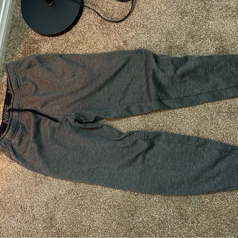 nike sweats size medium.